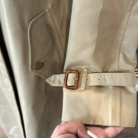 Burberry Tan Trench Coat - Picture 9 of 16